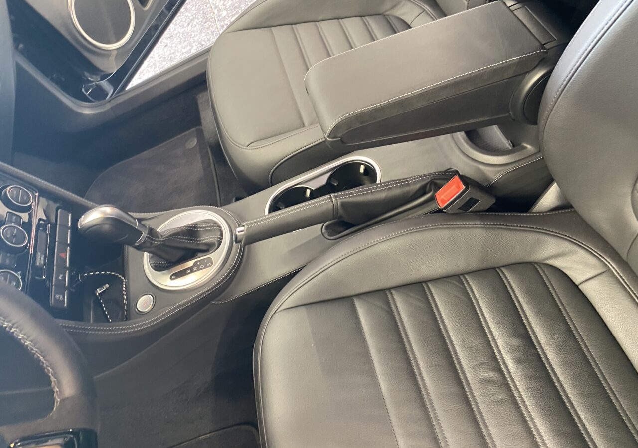 Innenausstattung VW Bettle mit Alcantara und leder